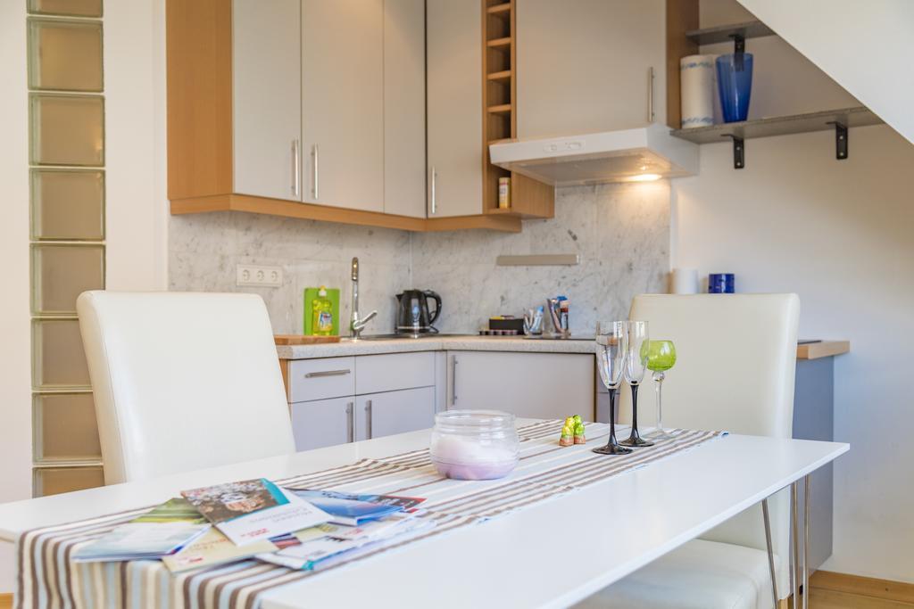 Maisonette Apartment Am Bahnhof - Adults Only Innsbruck Eksteriør billede