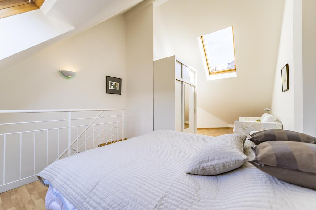 Maisonette Apartment Am Bahnhof - Adults Only Innsbruck Eksteriør billede