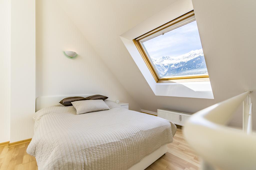 Maisonette Apartment Am Bahnhof - Adults Only Innsbruck Eksteriør billede