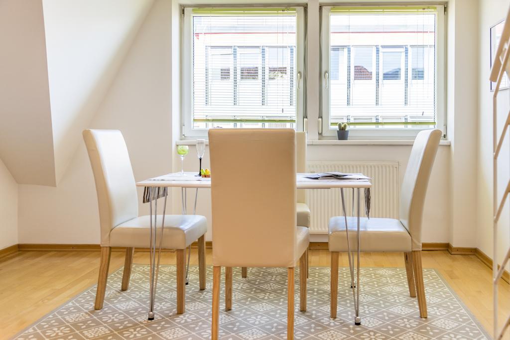 Maisonette Apartment Am Bahnhof - Adults Only Innsbruck Eksteriør billede