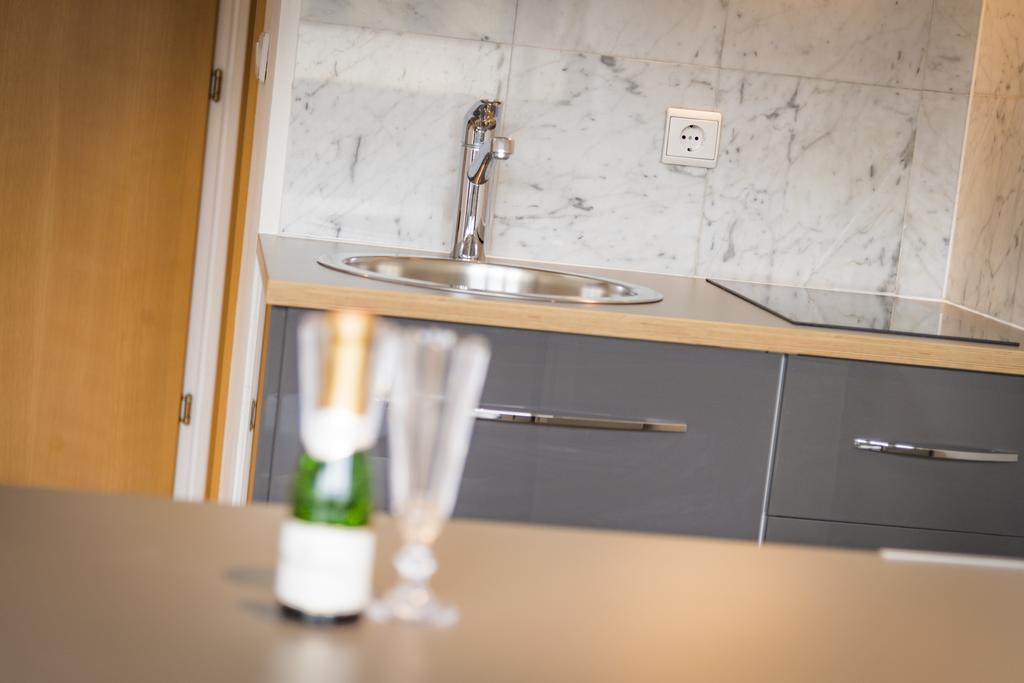 Maisonette Apartment Am Bahnhof - Adults Only Innsbruck Eksteriør billede