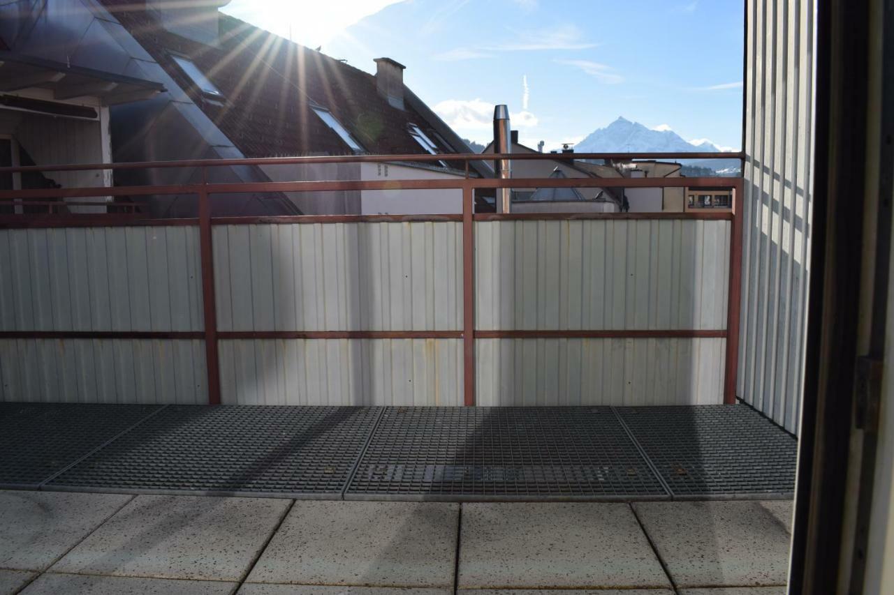 Maisonette Apartment Am Bahnhof - Adults Only Innsbruck Eksteriør billede