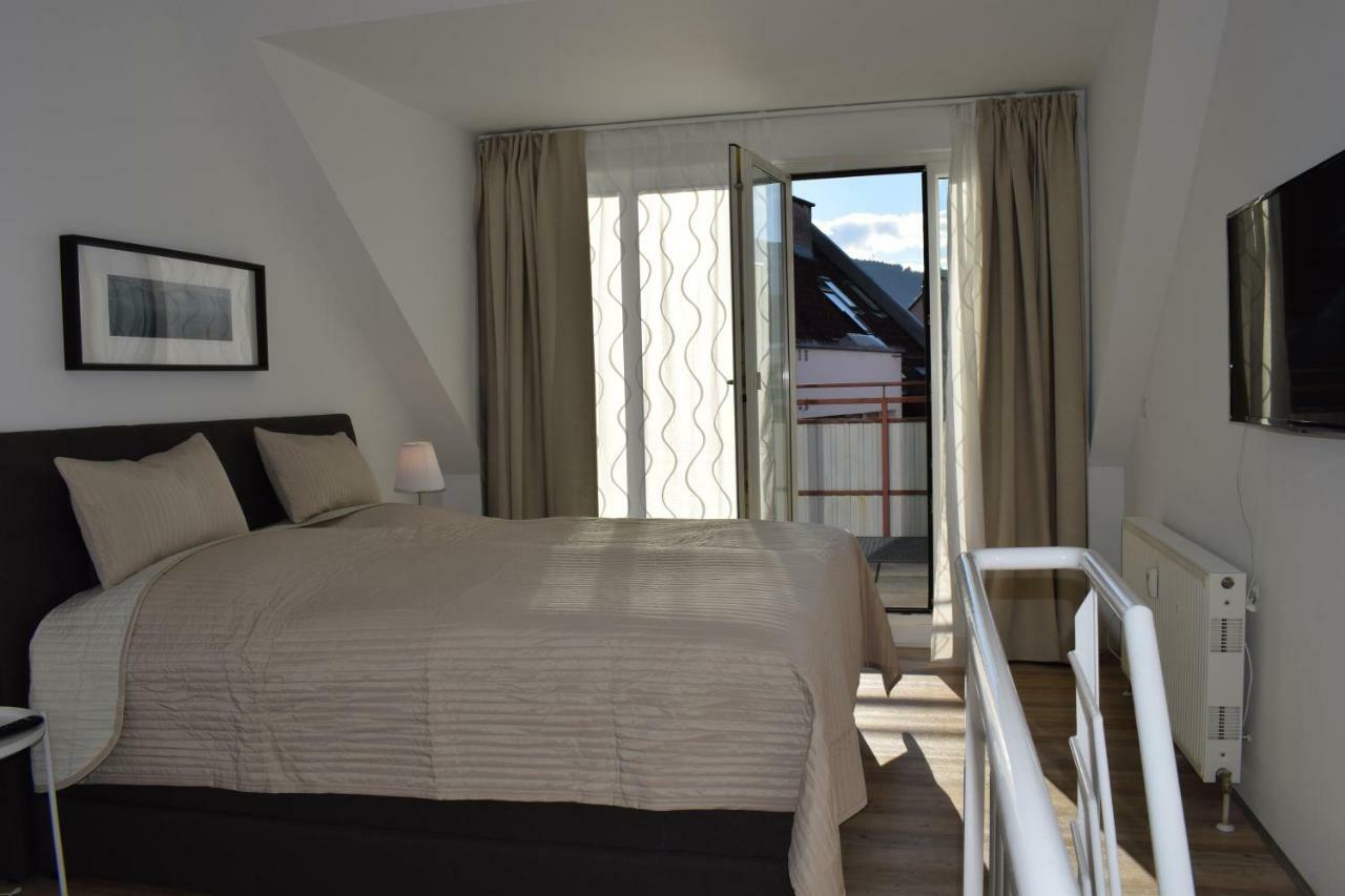 Maisonette Apartment Am Bahnhof - Adults Only Innsbruck Eksteriør billede