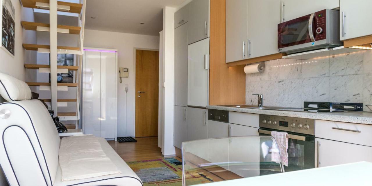 Maisonette Apartment Am Bahnhof - Adults Only Innsbruck Eksteriør billede