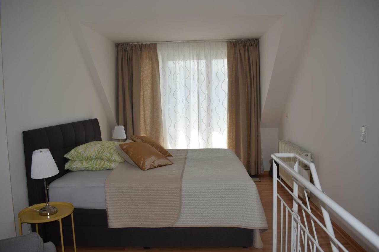 Maisonette Apartment Am Bahnhof - Adults Only Innsbruck Eksteriør billede