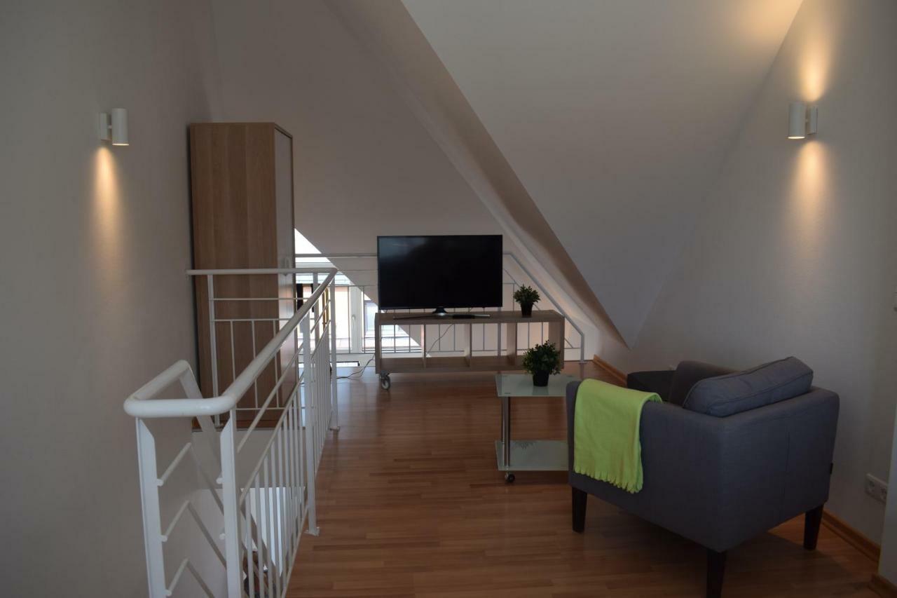 Maisonette Apartment Am Bahnhof - Adults Only Innsbruck Eksteriør billede
