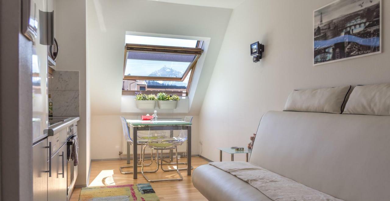 Maisonette Apartment Am Bahnhof - Adults Only Innsbruck Eksteriør billede